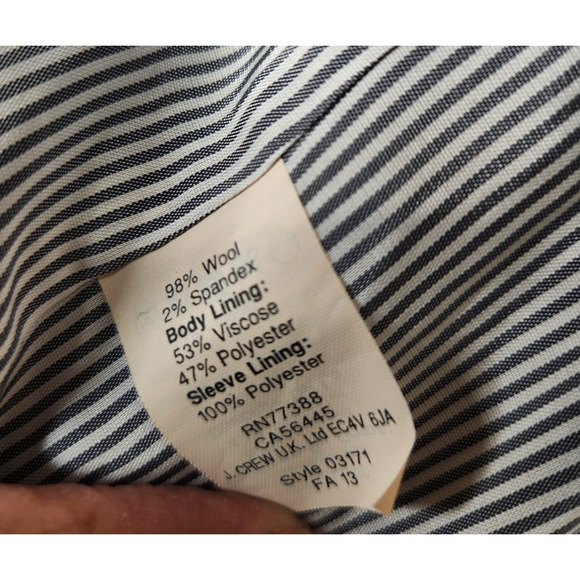 J. Crew Schoolboy Blazer Womens Size 4 Navy Blue Gold Buttons‎ Wool Blend Lined - Picture 11 of 12